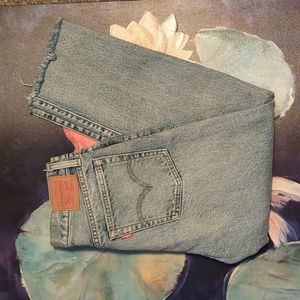 *GO*Levi's straight leg distressed denim